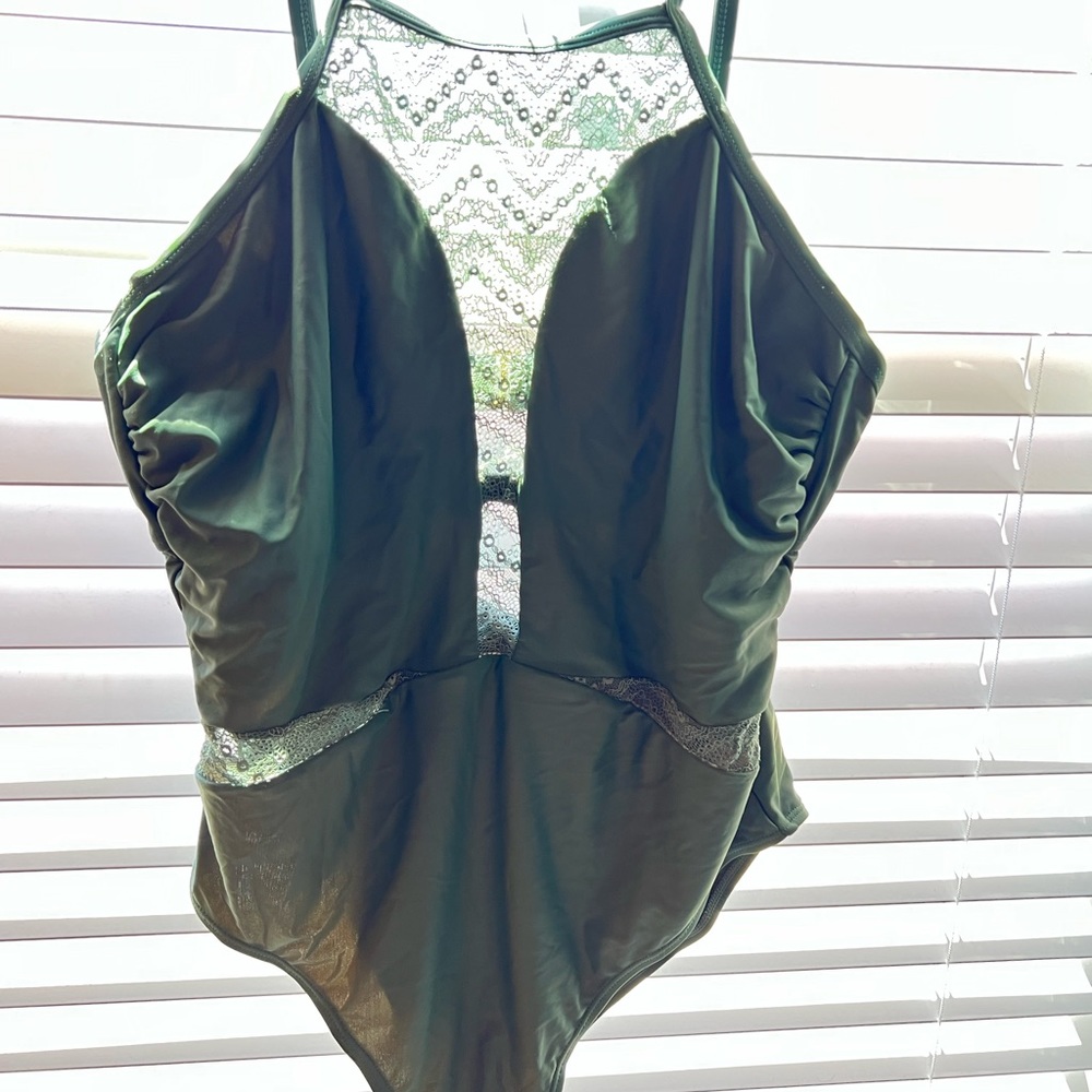 Women’s Bathing Suit